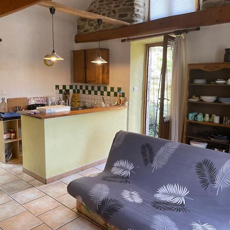 Charmant Petit Gite Au Coeur De L'Ardeche Saint-Melany Exteriör bild