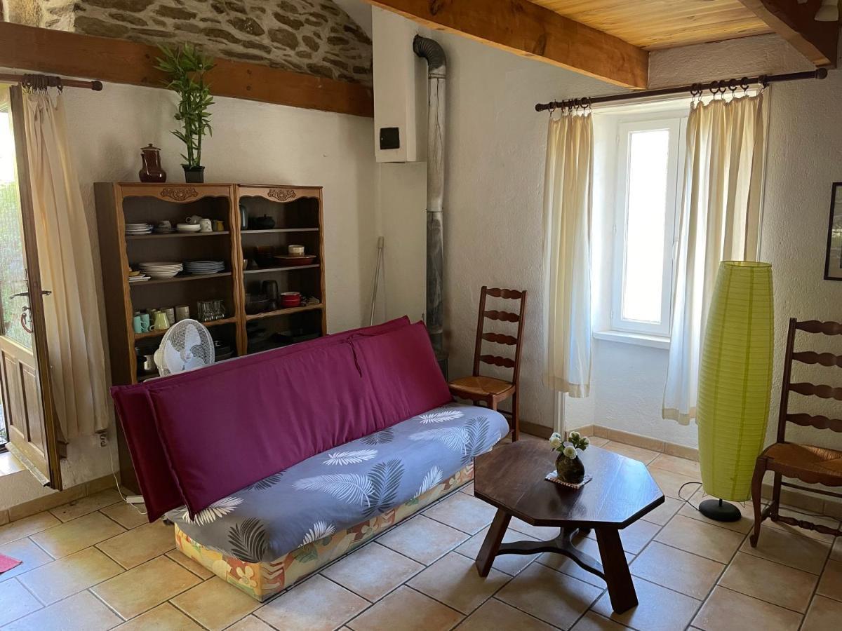 Charmant Petit Gite Au Coeur De L'Ardeche Saint-Melany Exteriör bild