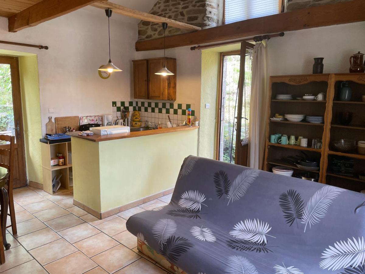 Charmant Petit Gite Au Coeur De L'Ardeche Saint-Melany Exteriör bild