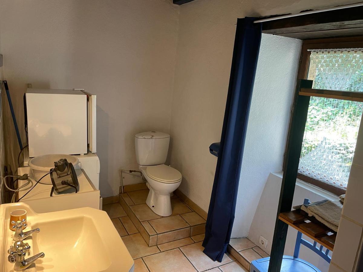 Charmant Petit Gite Au Coeur De L'Ardeche Saint-Melany Exteriör bild